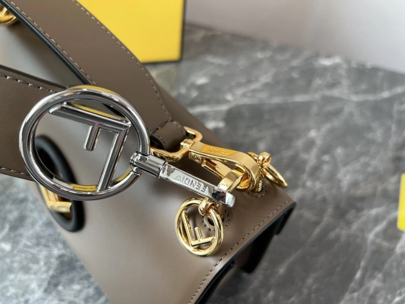 Fendi Top Handle Bags 4222C-0725