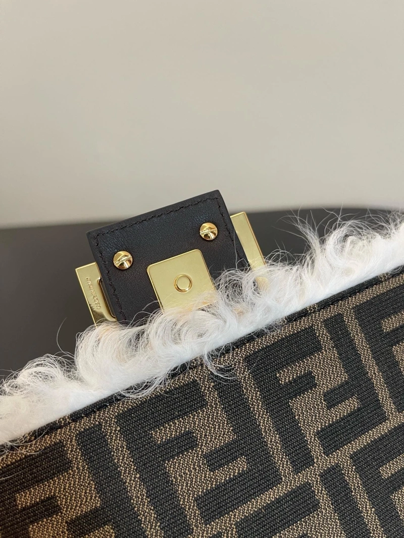 Fendi Baguette Bags 4222C-0803