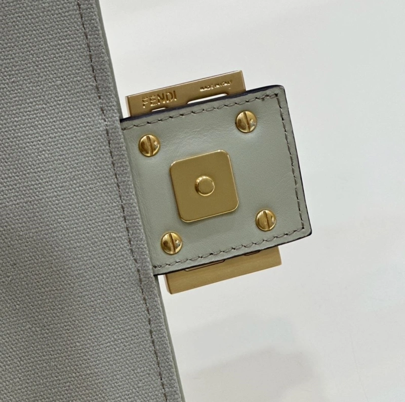 Fendi Baguette Bags 4222C-0816