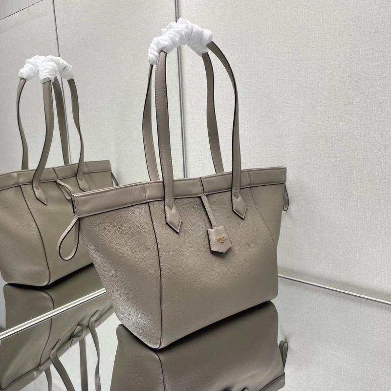 Fendi Shopping Bags 4222C-0821