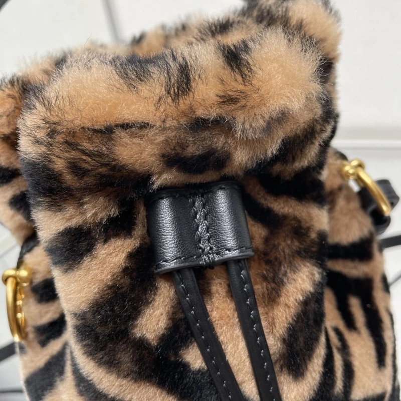 Fendi Bucket Bags 4222C-0825