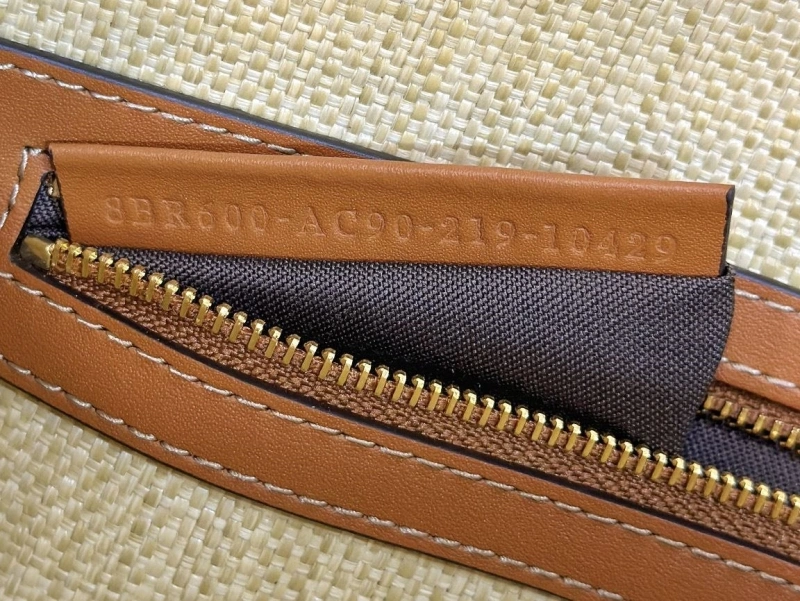 Fendi Baguette Bags 4222C-0842