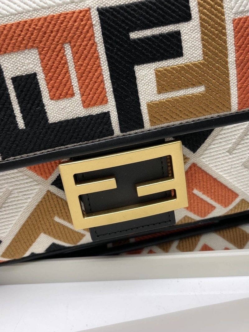 Fendi Baguette Bags 4222C-0860
