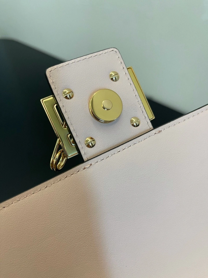 Fendi Baguette Bags 4222C-0882