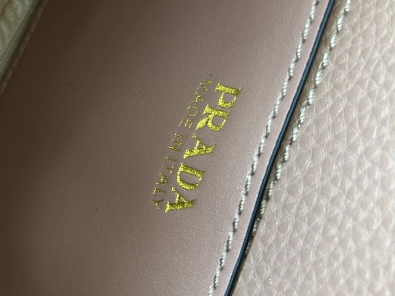 Prada Satchel Bags 4224-0145