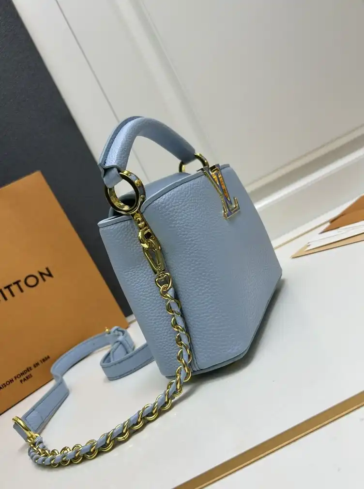 LV Capucines Bags 4224-0147