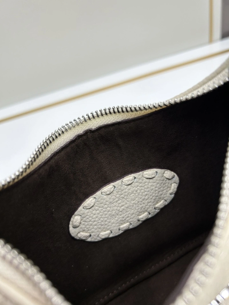 Prada Top Handle Bags 4224-0171