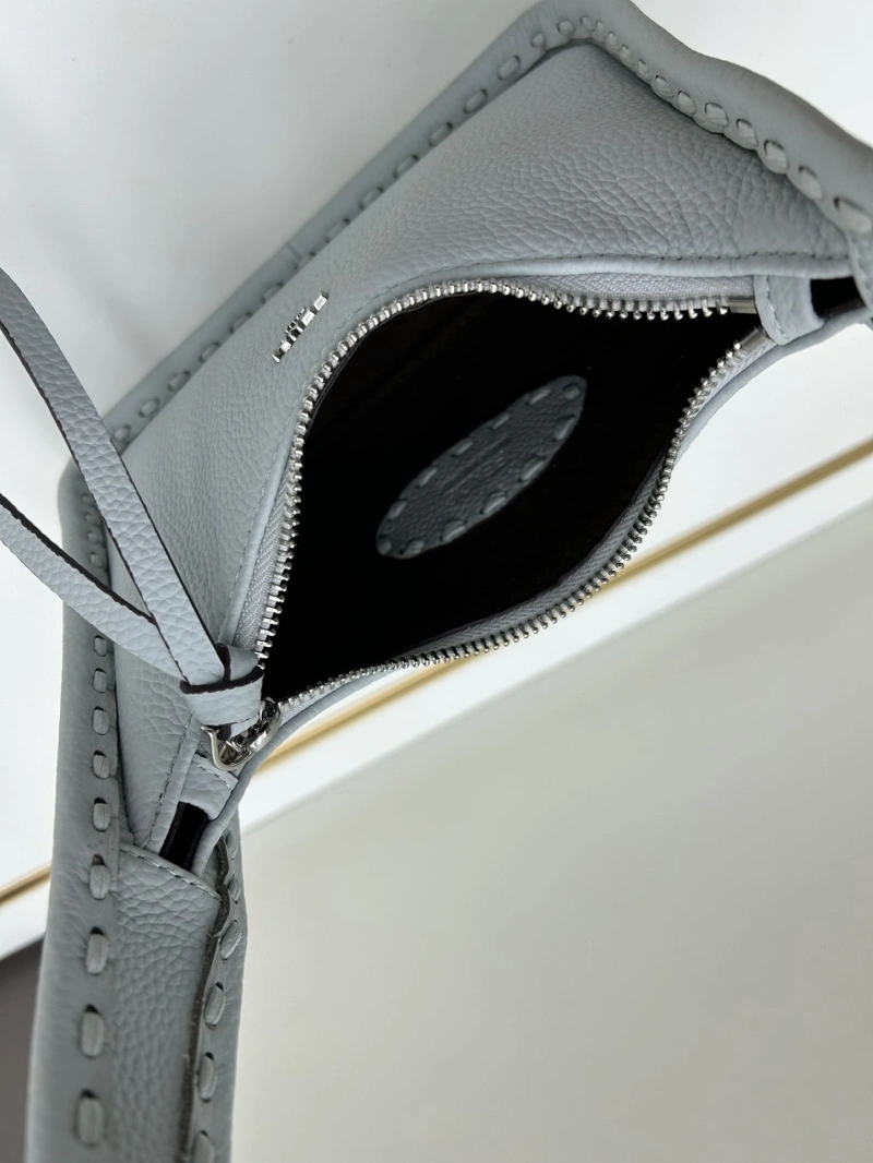 Prada Top Handle Bags 4224-0173