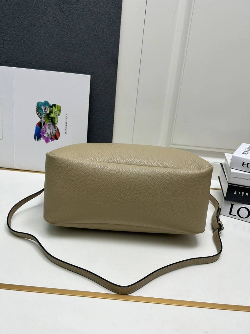 Prada Top Handle Bags 4224-0197