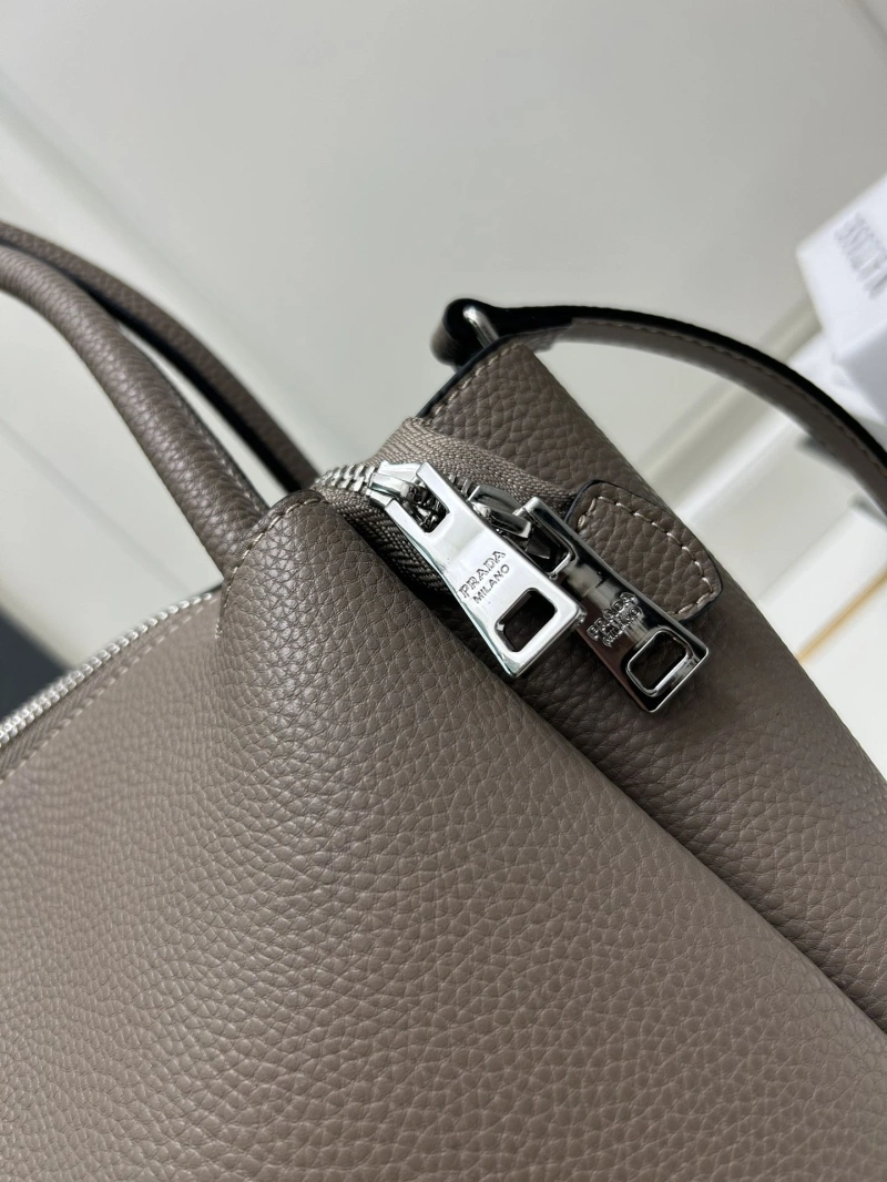 Prada Top Handle Bags 4224-0201