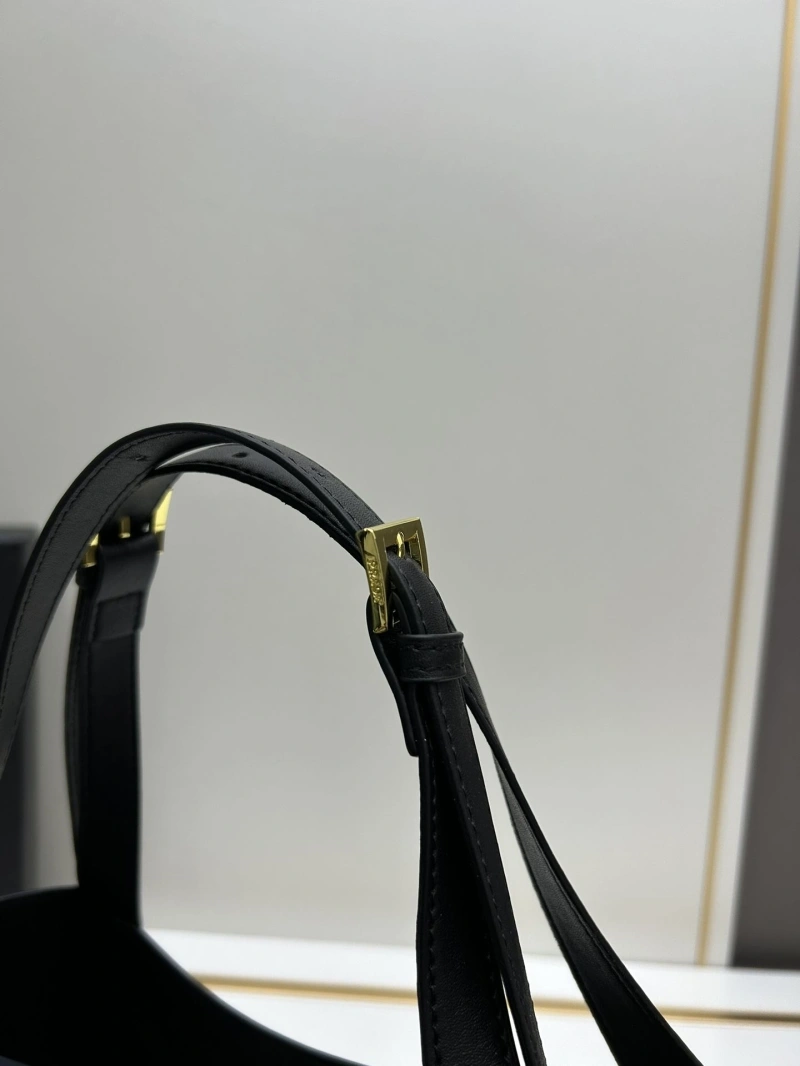 Fendi Top Handle Bags 4224-0271