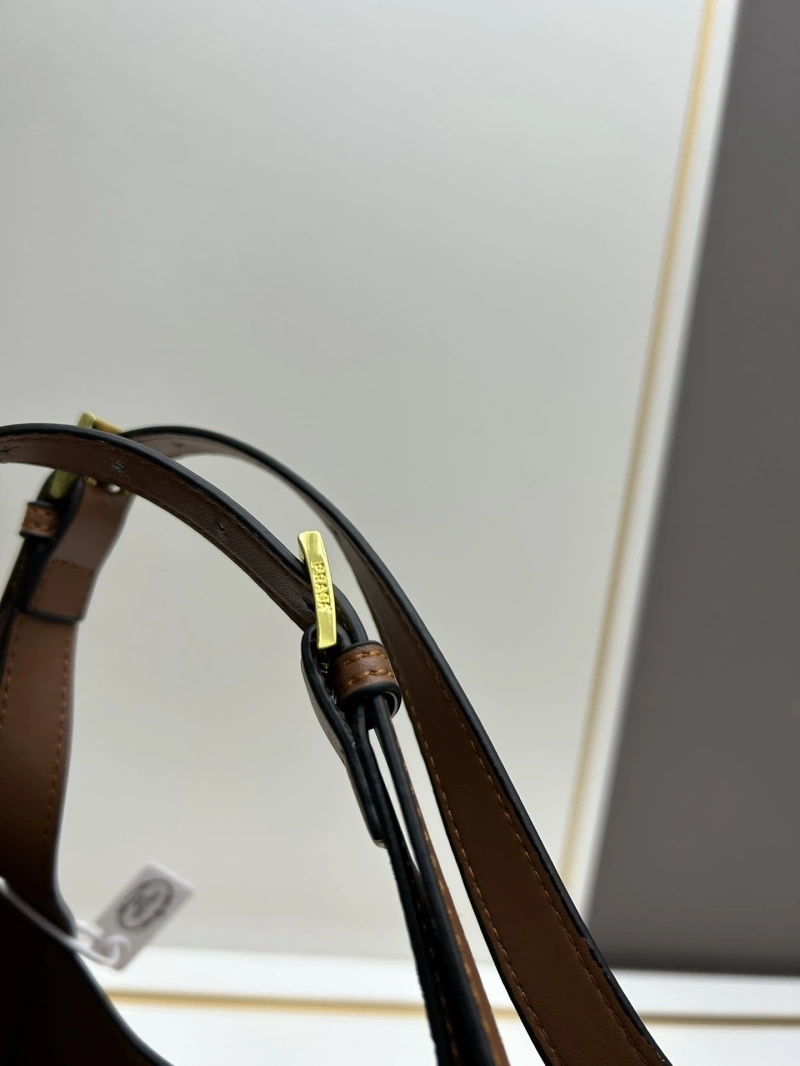 Fendi Top Handle Bags 4224-0272