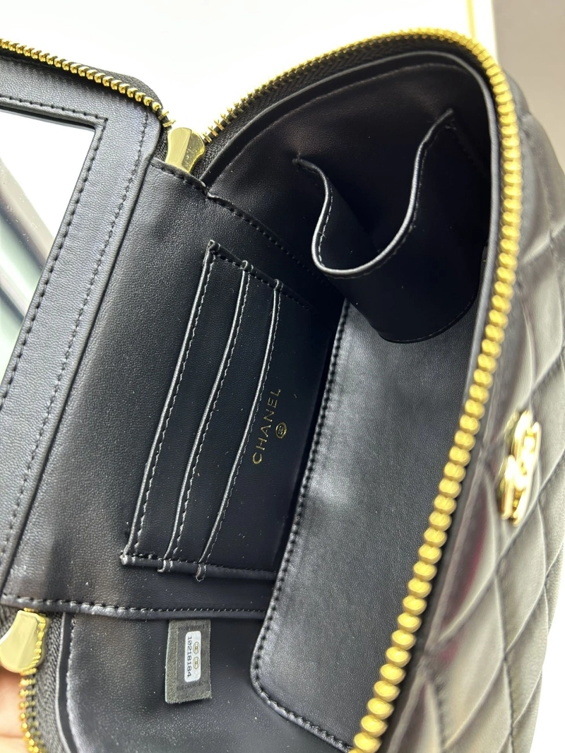 Chanel Cosmetic Bags 4224-0333