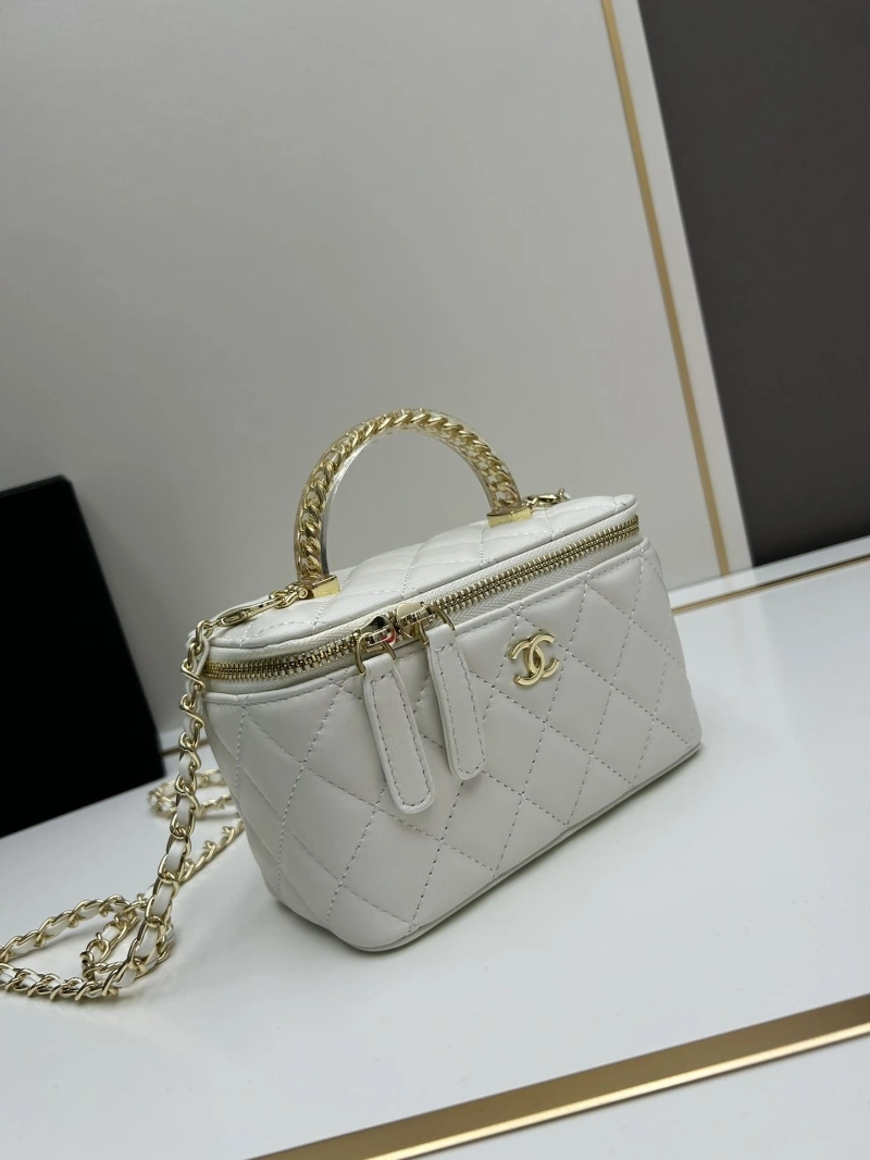 Chanel Cosmetic Bags 4224-0335