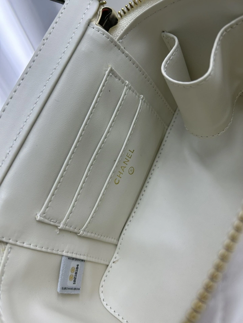 Chanel Cosmetic Bags 4224-0335