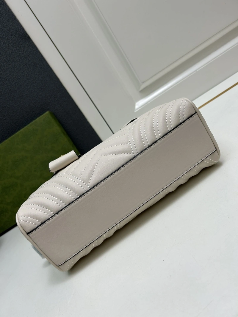 Gucci Top Handle Bags 4224-0375