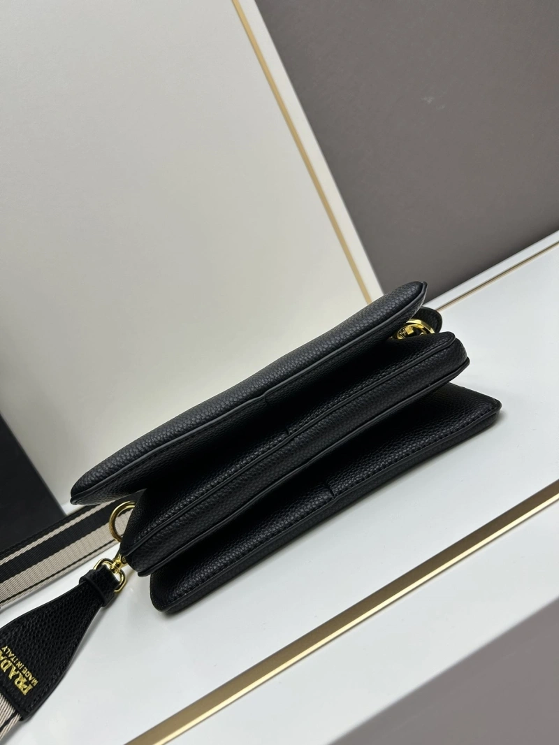 Prada Satchel Bags 4224-0411