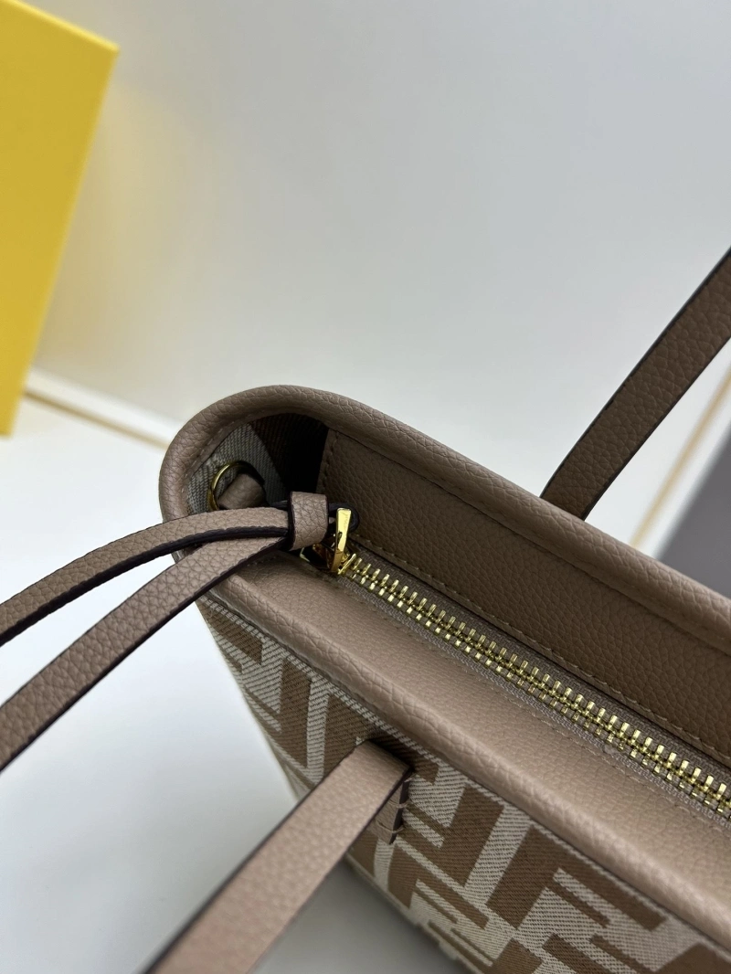 Fendi Top Handle Bags 4224-0418