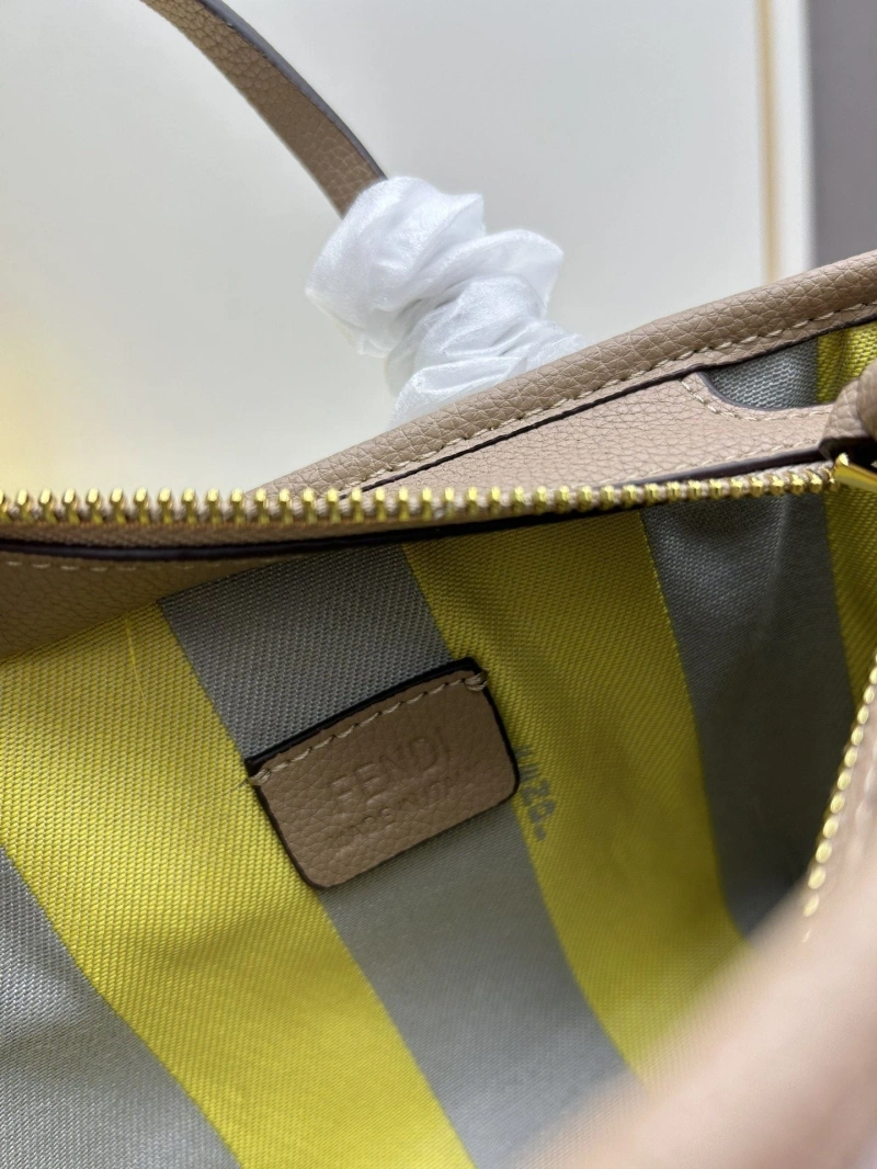 Fendi Top Handle Bags 4224-0420