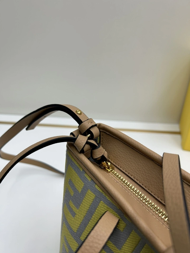 Fendi Top Handle Bags 4224-0501