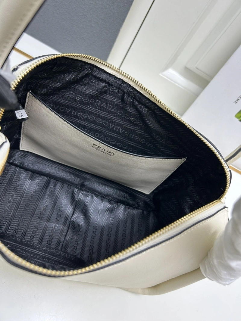 Prada Top Handle Bags 4224-0517