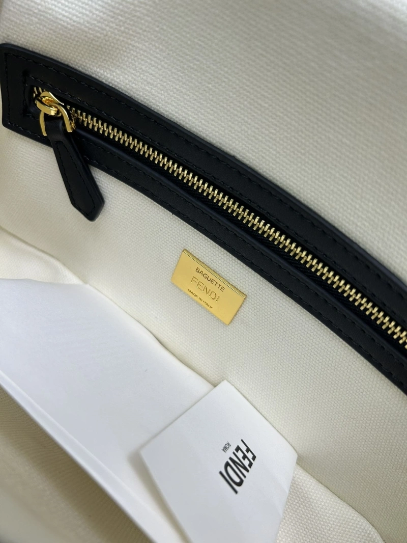 Fendi Baguette Bags 4224-0534