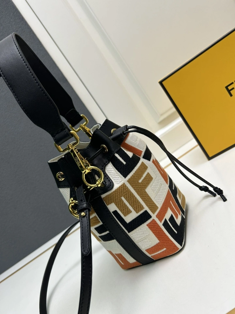 Fendi Bucket Bags 4224-0535