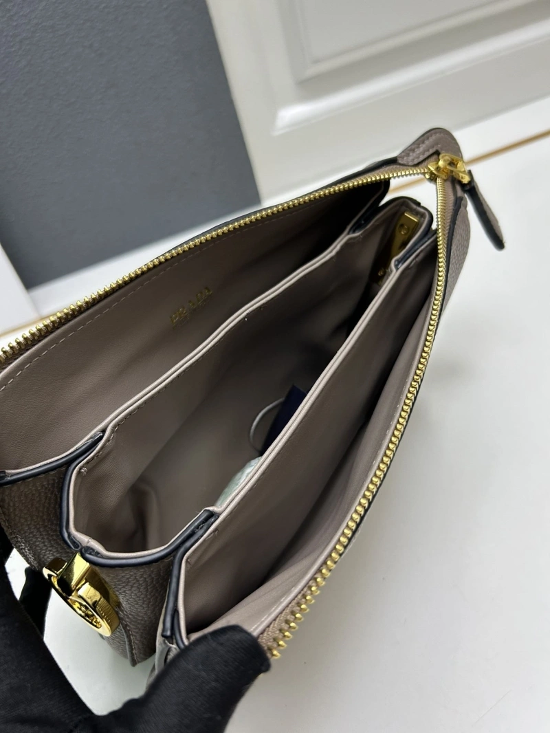 Prada Satchel Bags 4224-0537