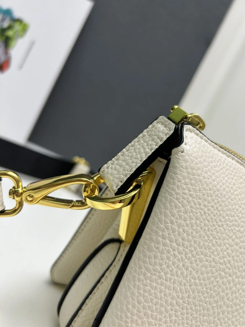 Prada Satchel Bags 4224-0539