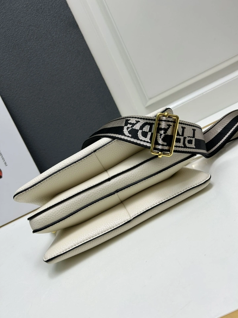 Prada Satchel Bags 4224-0539