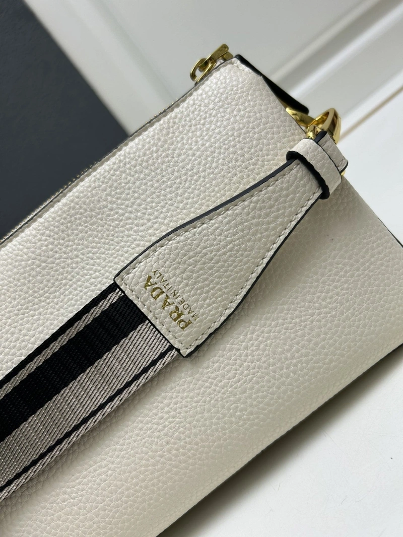 Prada Satchel Bags 4224-0539