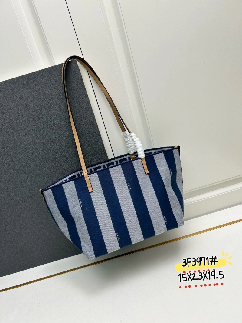 Fendi Shopping Bags 4224-0558
