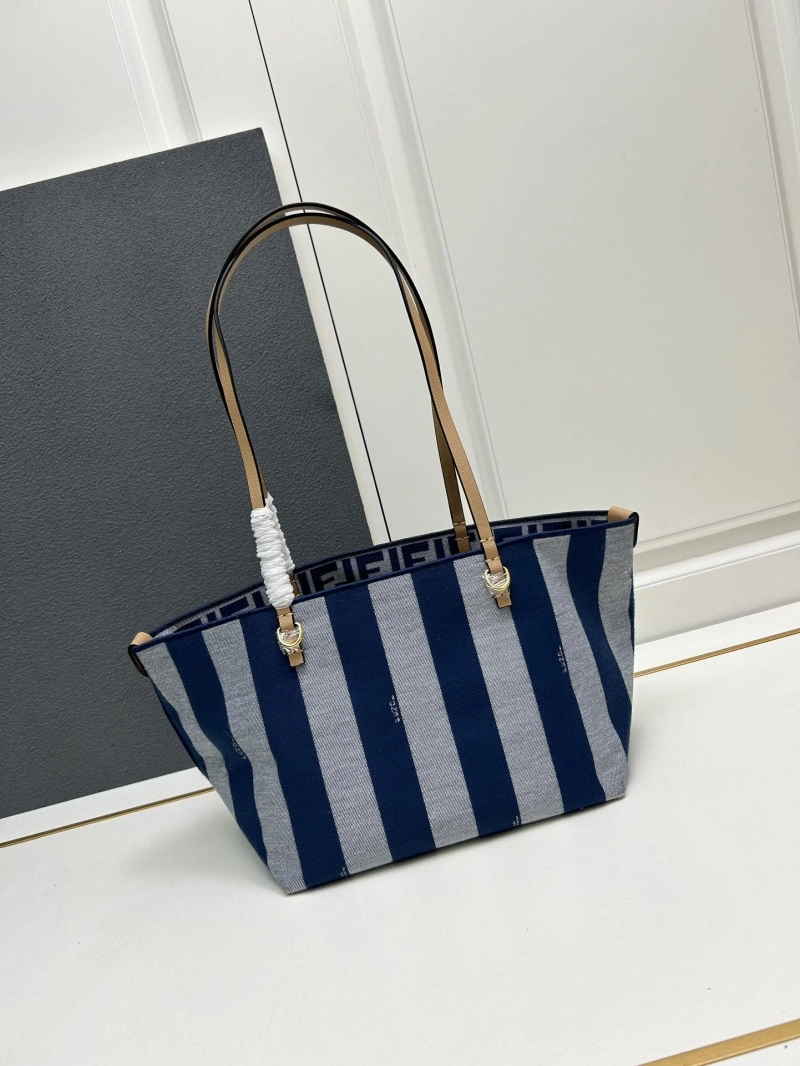 Fendi Shopping Bags 4224-0558