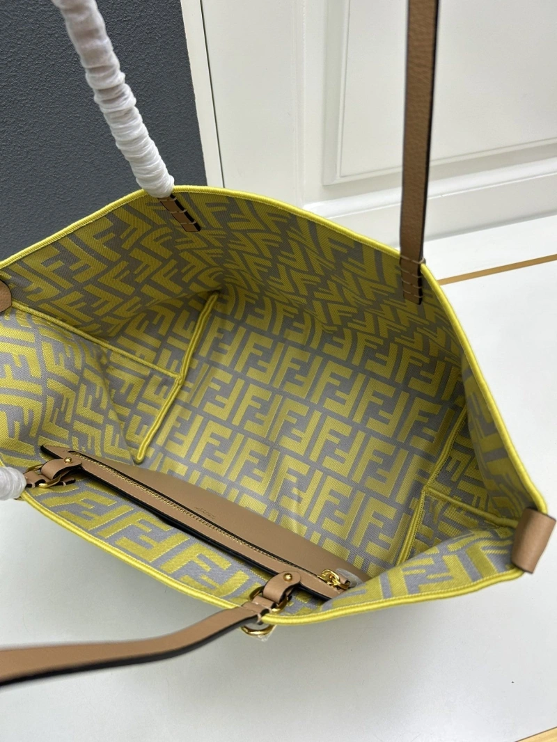 Fendi Shopping Bags 4224-0559