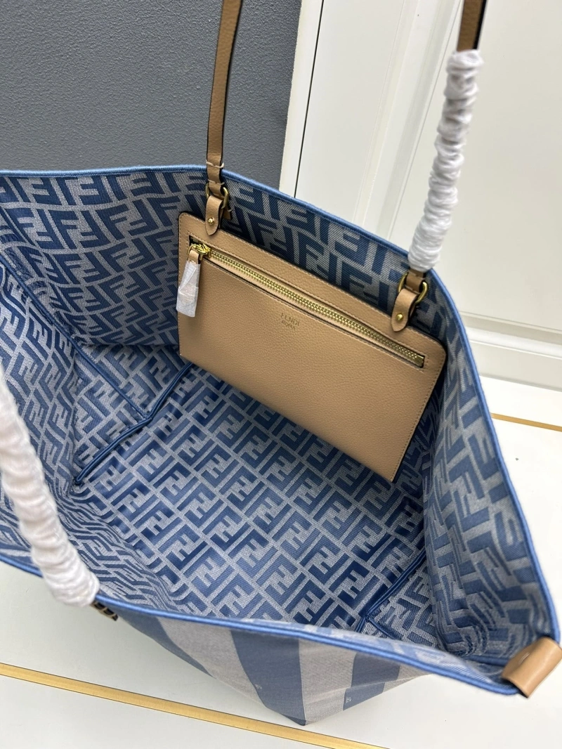 Fendi Shopping Bags 4224-0560
