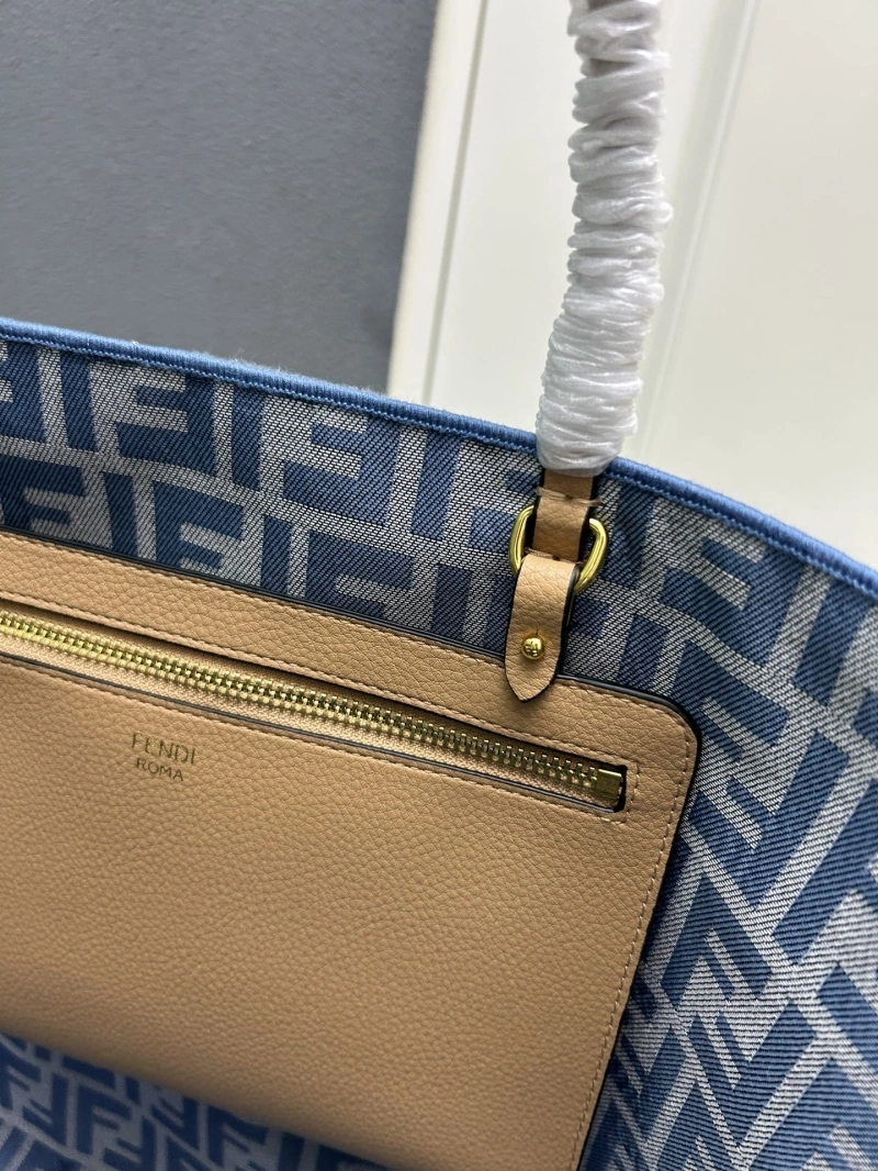 Fendi Shopping Bags 4224-0560
