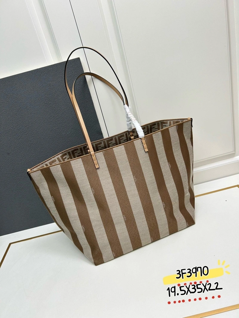 Fendi Shopping Bags 4224-0561
