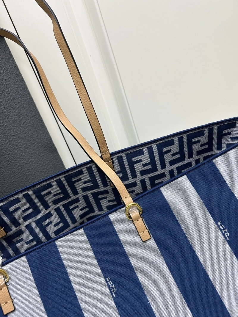 Fendi Shopping Bags 4224-0562