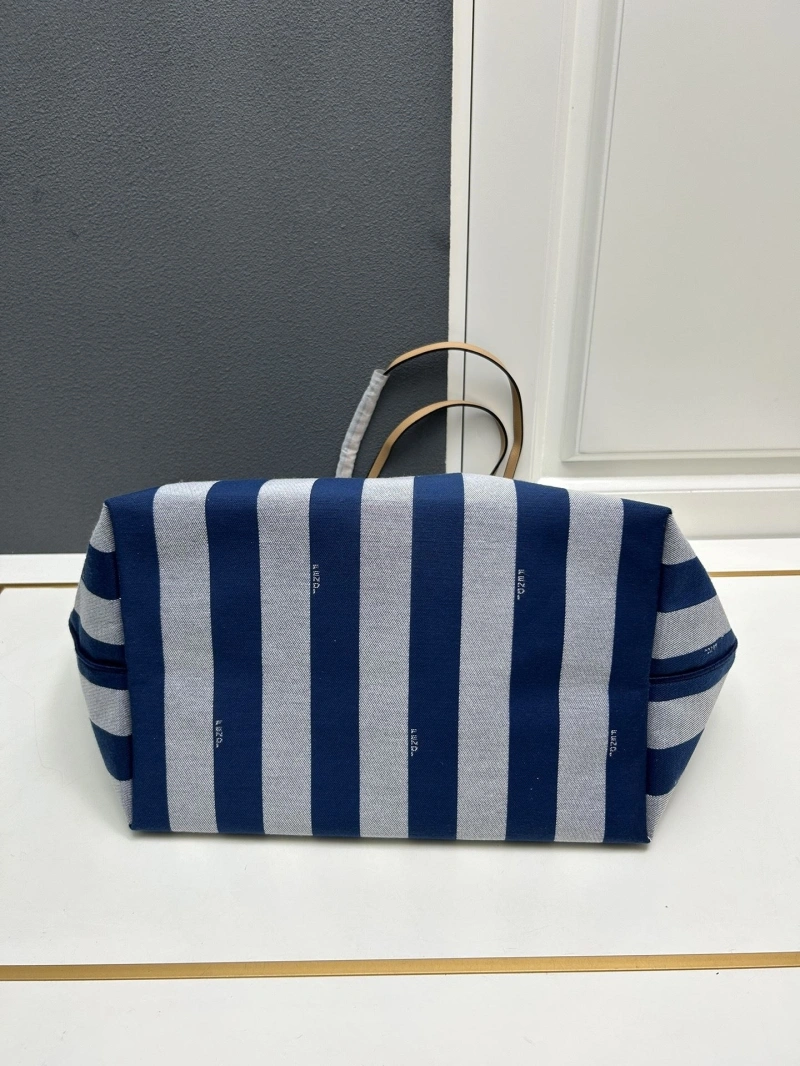 Fendi Shopping Bags 4224-0562