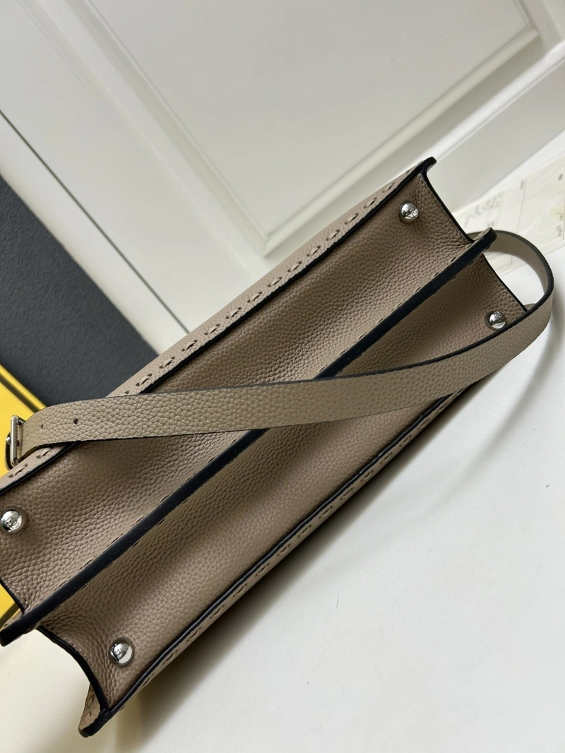 Fendi Top Handle Bags 4224-0566