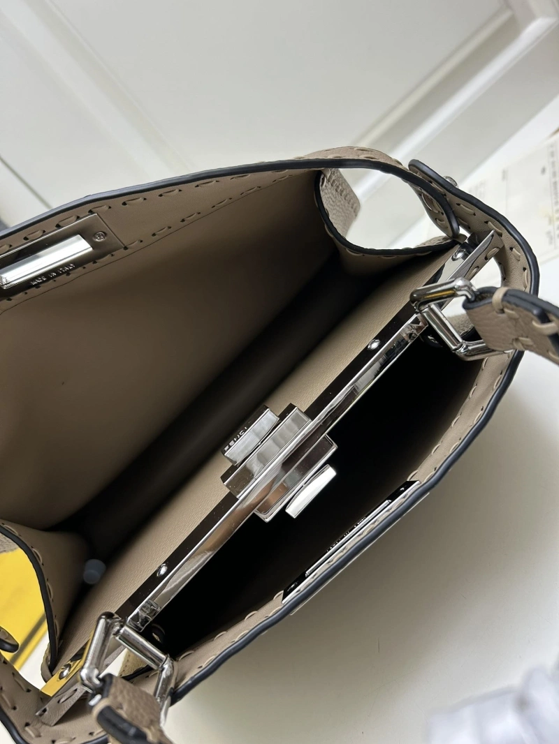 Fendi Top Handle Bags 4224-0566