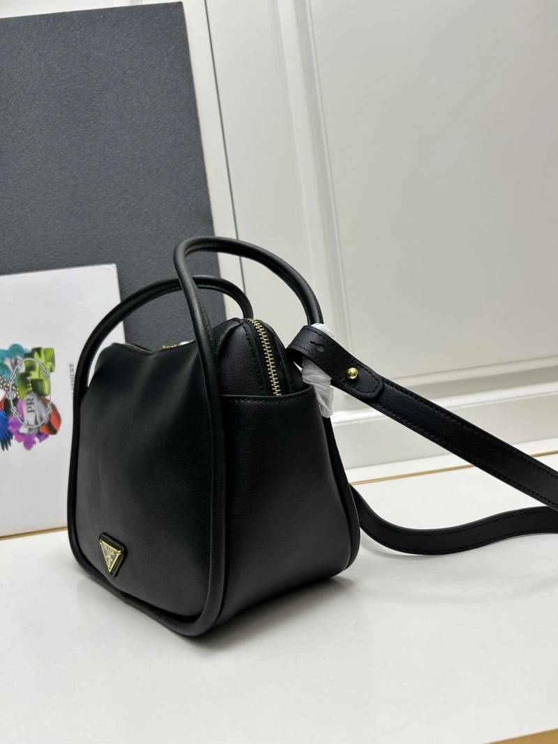 Prada Top Handle Bags 4224-0571