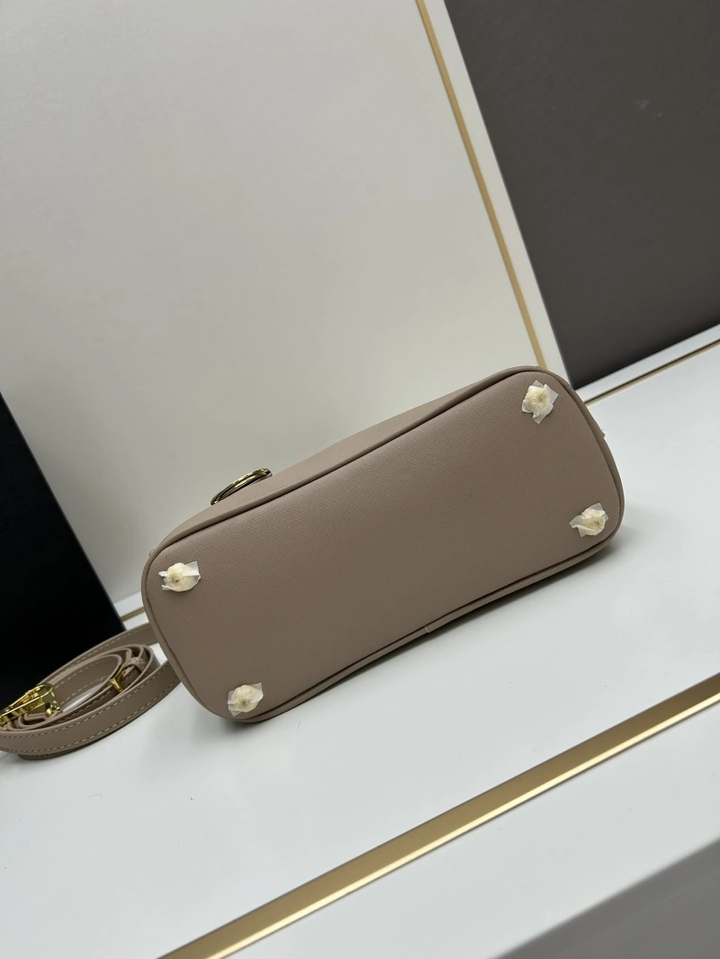 Prada Top Handle Bags 4224-0639