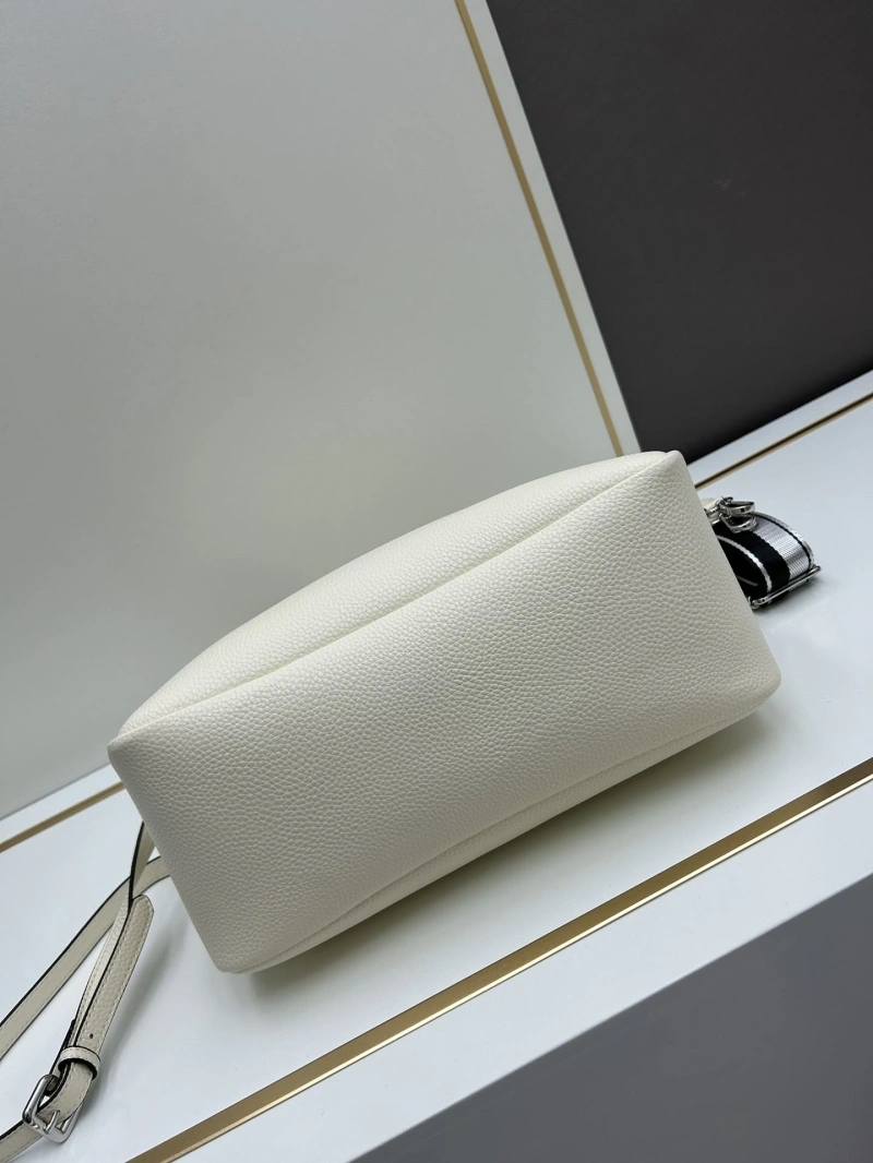 Prada Top Handle Bags 4224-0650