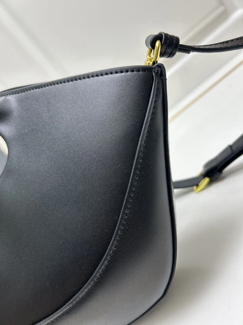 Prada Top Handle Bags 4224-0655