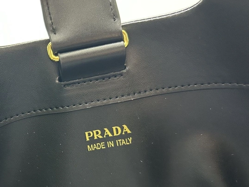 Prada Top Handle Bags 4224-0655