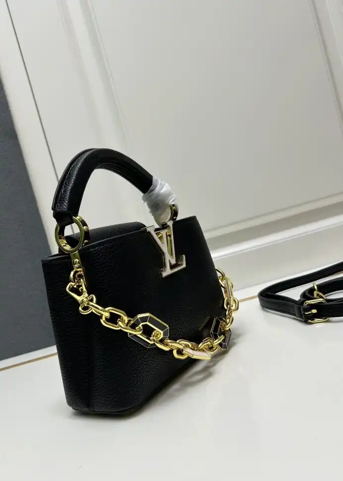 LV Capucines Bags 4224-0676