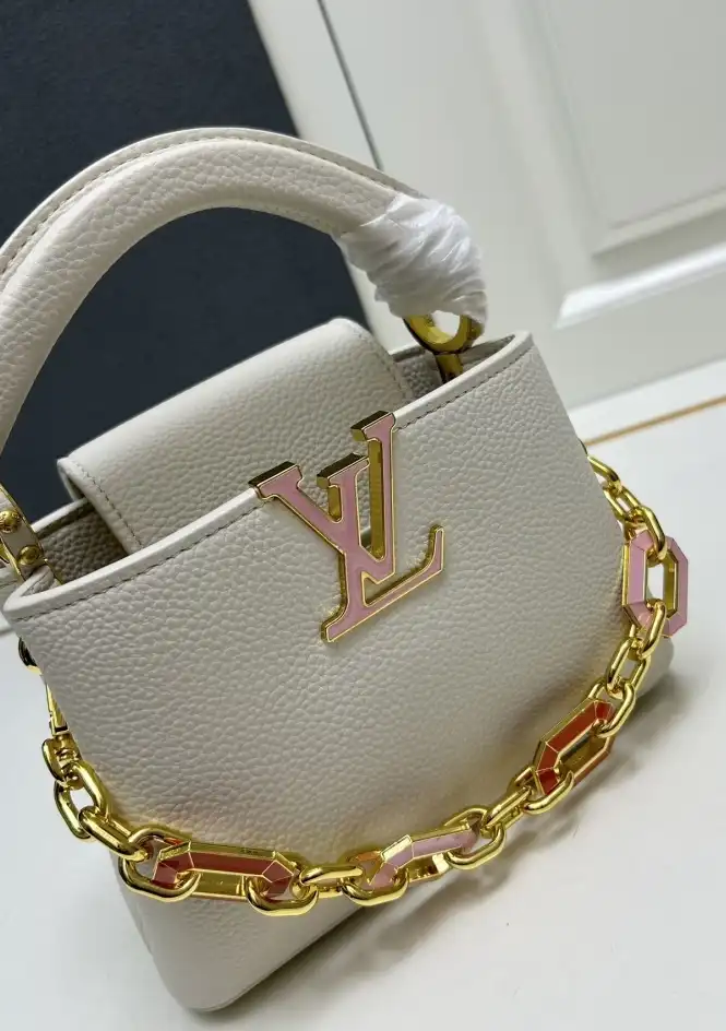LV Capucines Bags 4224-0678