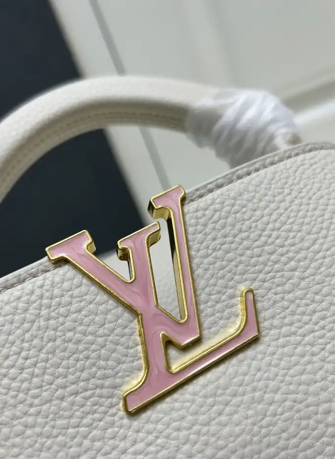 LV Capucines Bags 4224-0678