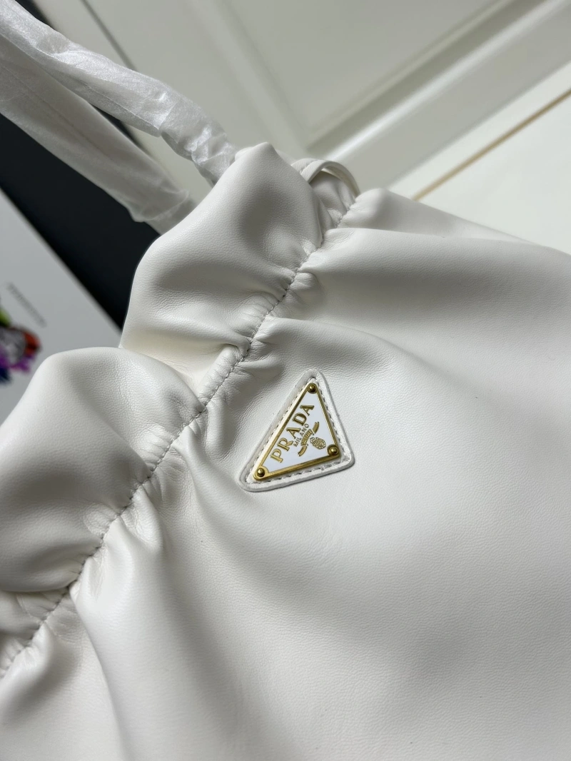 Prada Top Handle Bags 4224-0704